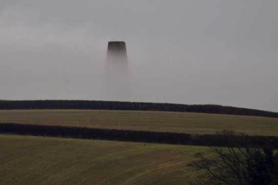 11 January 2022 - 14-49-38
Usually the Daymark's magic disappearing trick is from the top down. Here it can be seen practicing it's bottom up invisibility cloak routine.
---------------------
Kingswear's Daymark in the mist